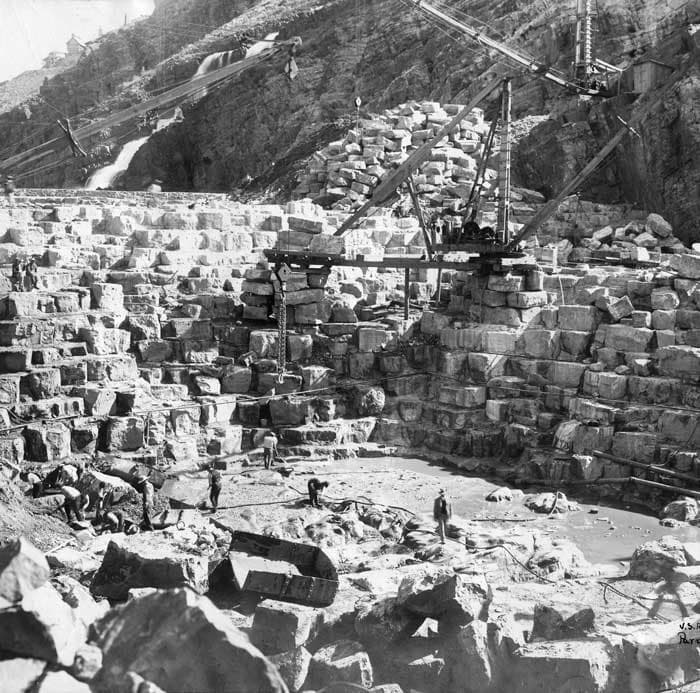 1906