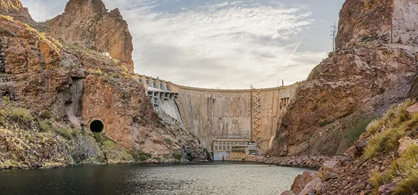 horse-mesa-dam-small.jpg