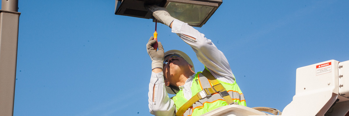 street-light-repair.jpg