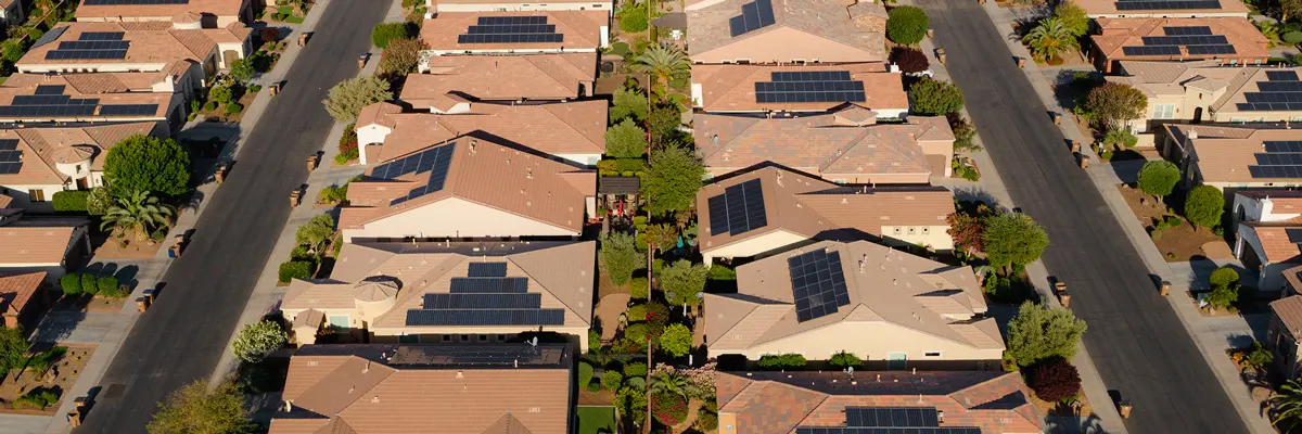 solar-energy-and-battery-storage-hero.jpg