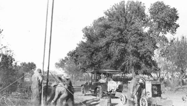 1928