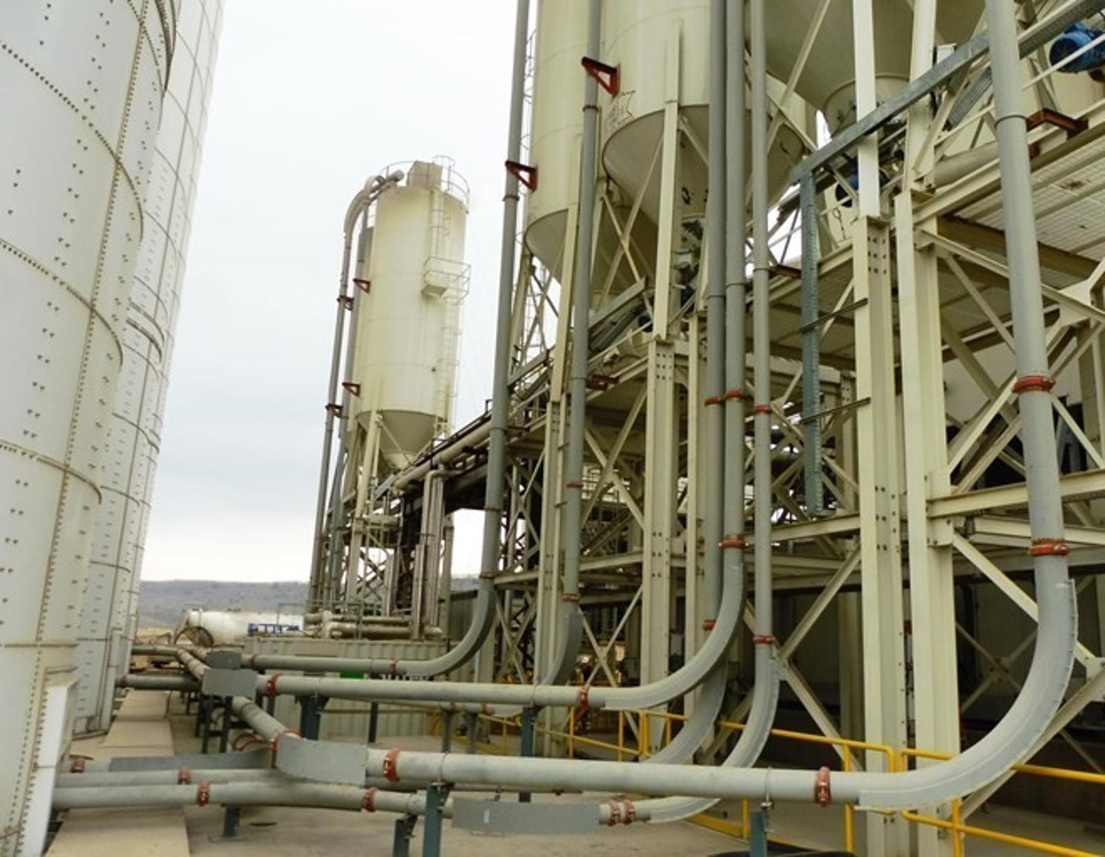 positive-displacement-blowers-for-pneumatic-transport.jpg