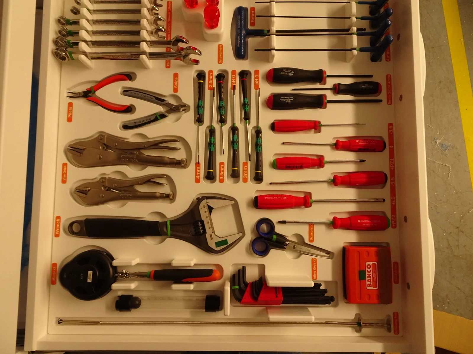 toolshelf